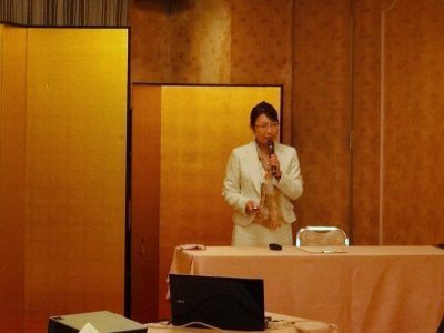 建築会社様の協力会行事で講演会の講師を務め『ビジネスの達人は褒め上手』というテーマでお話をしました（山形県山形市）_jimdoHPw1200・Facebook・DSC01120