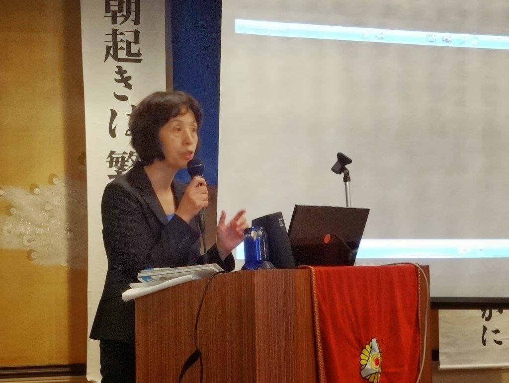2013年6月20日に仙台中央倫理法人会で講話する佐藤とよ子さん