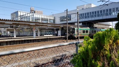 仙台サッポロビール園のビオトープから撮影した名取駅の電車_20200820_134203