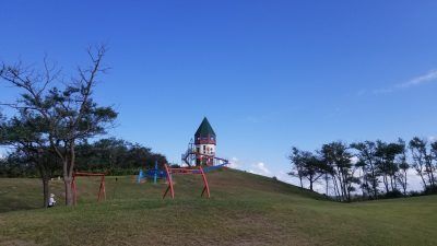 秋田県八峰町ポンポコ山公園展望台（滑り台）_20200919_135334