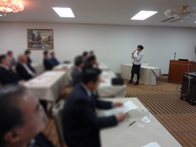 解体事業者様の協力会行事で講演会の講師を務め『ビジネス達人は褒め上手』というテーマでお話をしました（山形県山形市）_fx_DSC02763