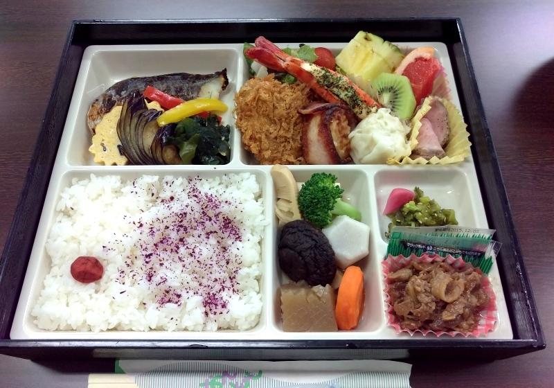 レパストのお弁当_hinaWPw800___IMAG0815