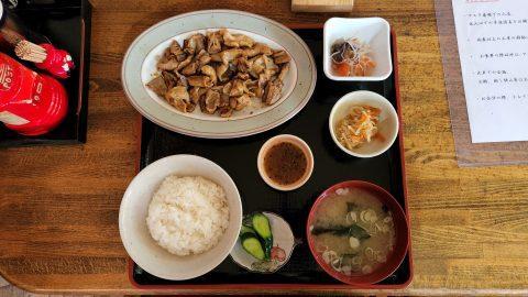 登米市 お食事処ポスト の「ホルモン定食」_20220819_111156
