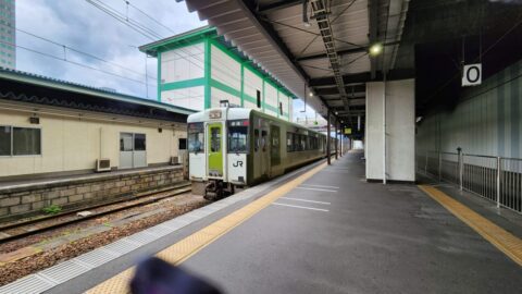 9:53盛岡発「荒屋新町行」IGRいわて銀河鉄道に乗って石神の丘美術館に行こう_w1280_20230622_095321
