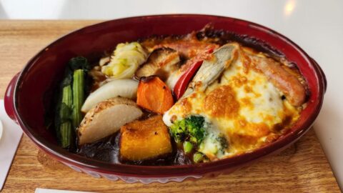 「レストラン石神の丘の焼きカレー：IGRいわて銀河鉄道に乗って石神の丘美術館に行こう_w1280_20230622_114101