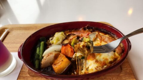 「レストラン石神の丘の焼きカレー」IGRいわて銀河鉄道に乗って石神の丘美術館に行こう_w1280_20230622_114157