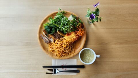 一関市藤沢町黄海の自然食レストラン「ティルズ」でビュッフェランチのバイキング_w1280_20240517_121308