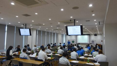 建設業様の安全大会の講演で若者への接し方やＺ世代の育成・指導法の講師を務めました（宮城県塩釜市）_w1280_DSC04852