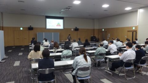 気仙沼合同庁舎で「メンタルヘルス研修（セルフケア職員研修）」の講師を務めました（宮城県気仙沼市）_w1280_DSC07306