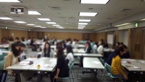 私立保育園・保育所の新入職員の皆さんにビジネスマナー研修の講師を務めました（宮城県仙台市）_fx_MAH09252-002